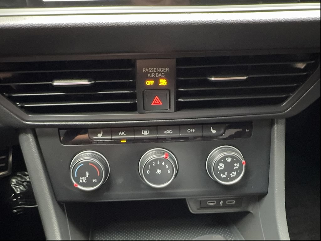 Used 2024 Volkswagen Jetta Sport FWD image 49