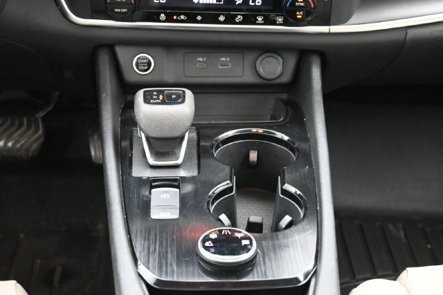 Used 2023 Nissan Rogue SV w/ SV Premium B Package AWD/4WD image 23