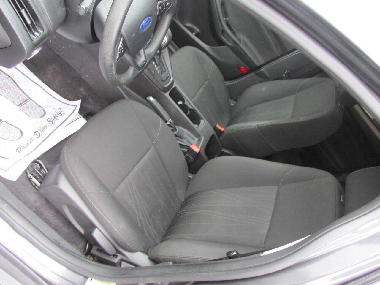 Used 2018 Ford Focus S FWD image 12