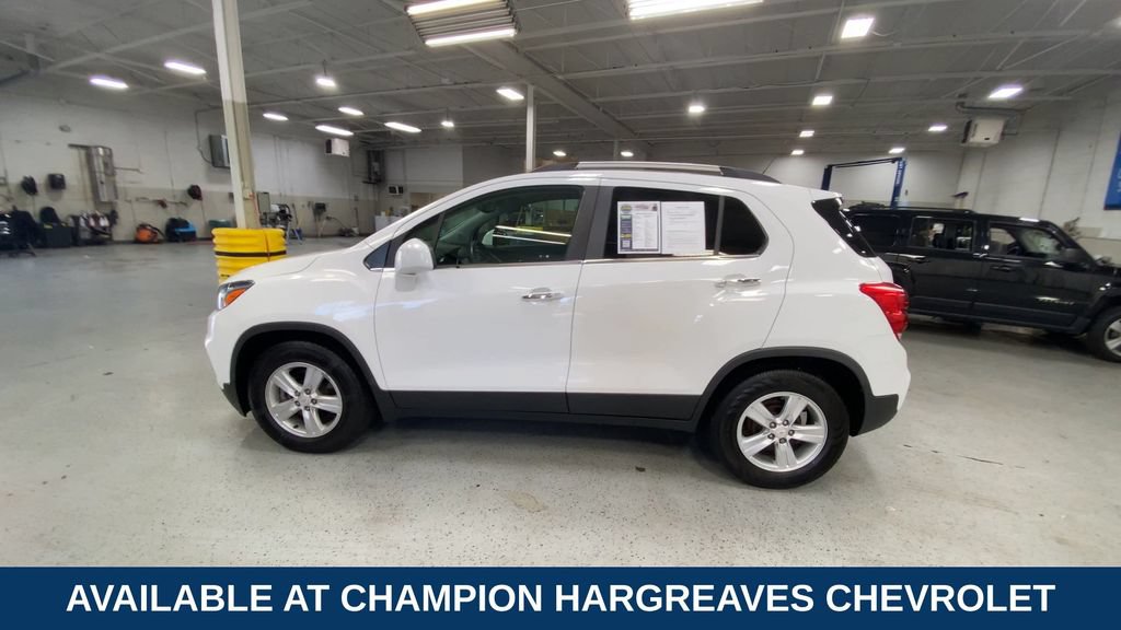 Used 2020 Chevrolet Trax LT w/ LT Convenience Package FWD image 6