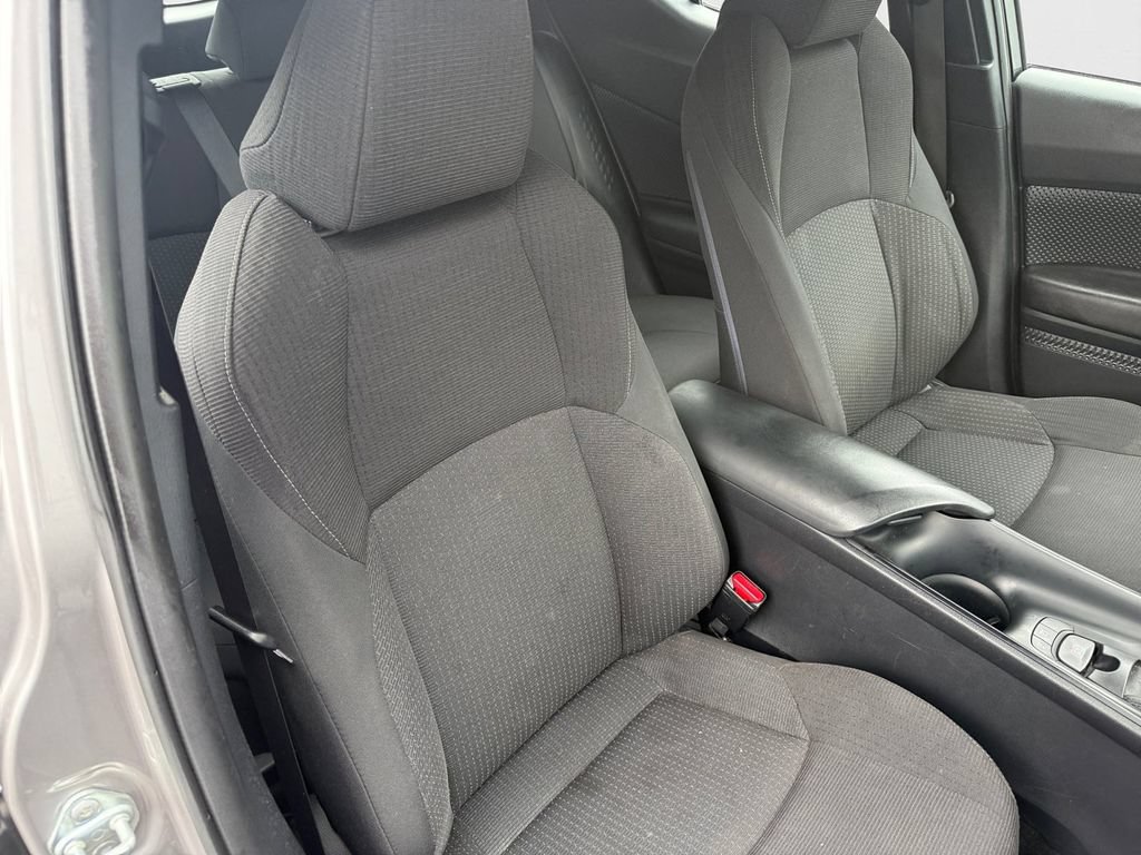 Used 2018 Toyota C-HR XLE FWD image 24