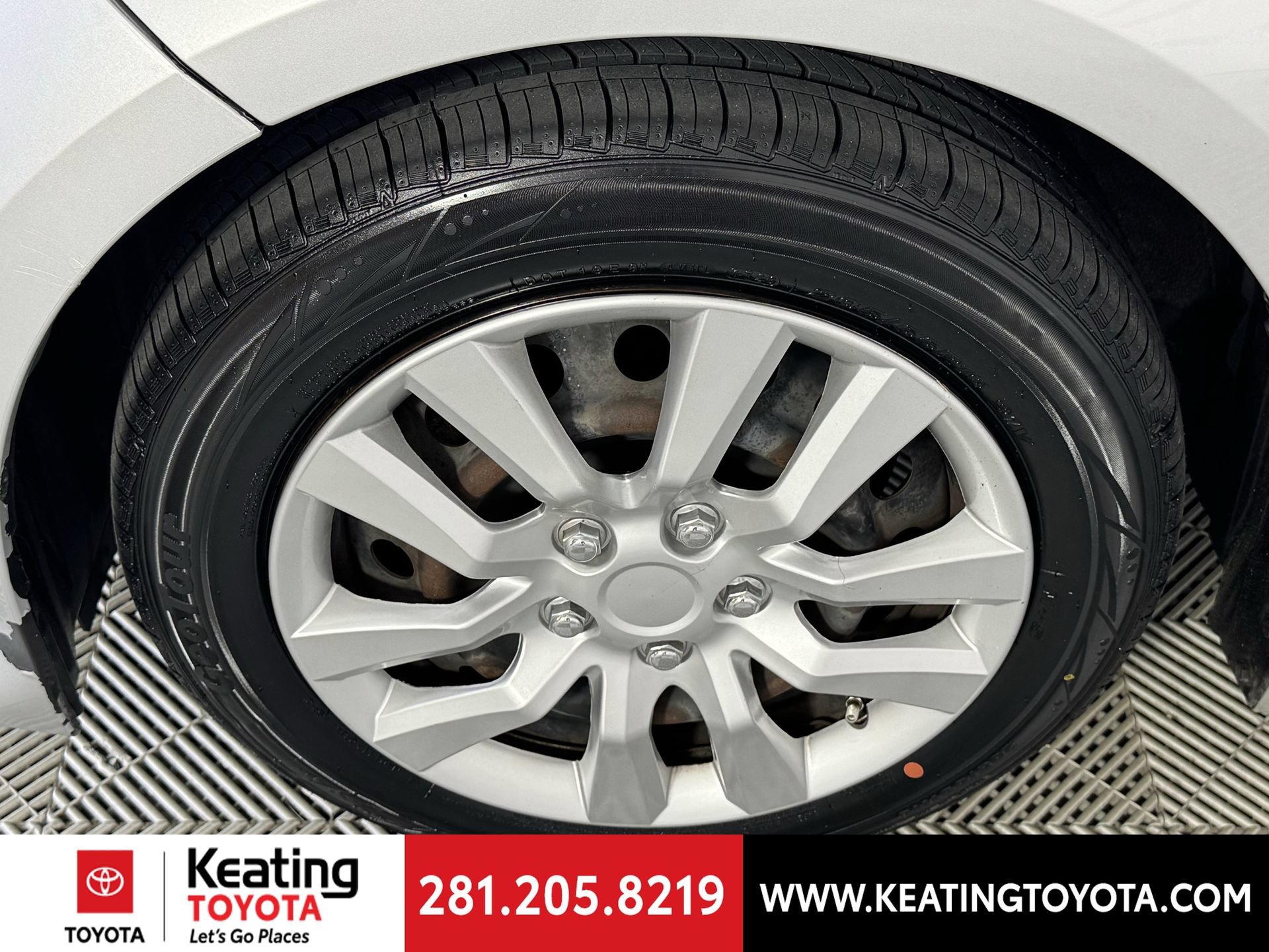 Used 2020 Toyota Corolla LE FWD image 29