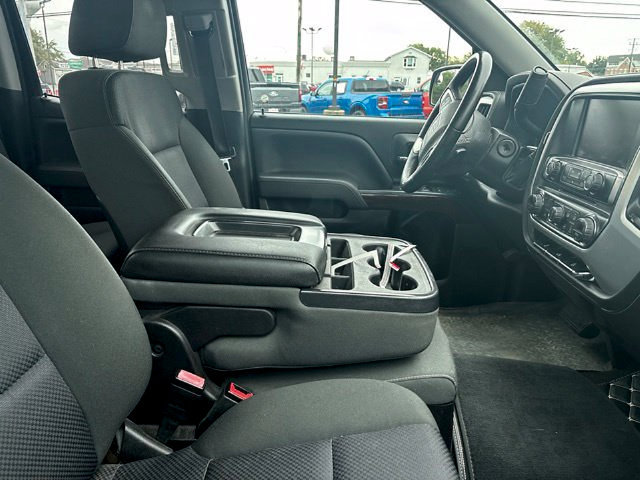 Used 2015 GMC Sierra 1500 SLE w/ SLE Value Package AWD/4WD image 9