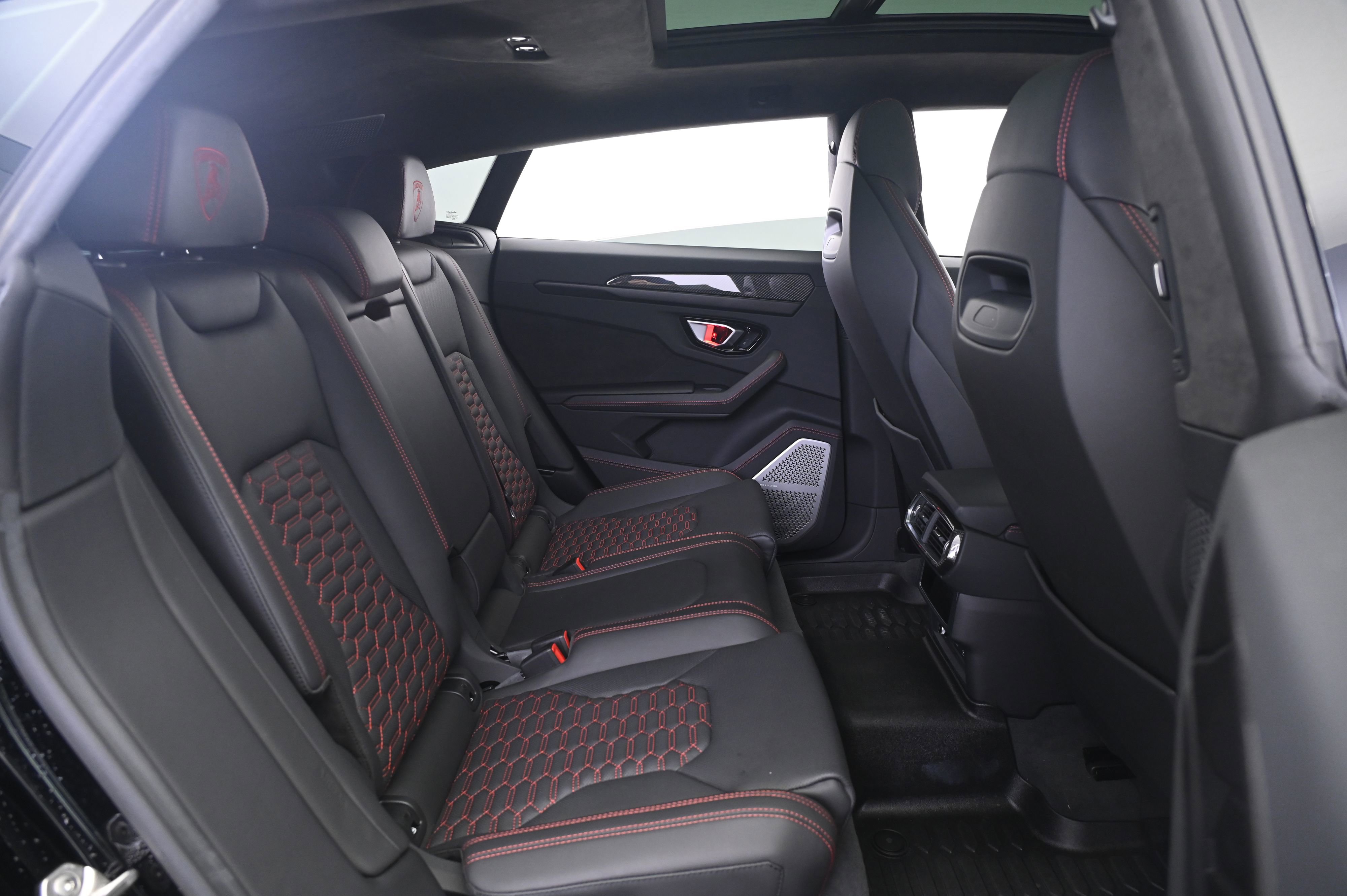 Used 2022 Lamborghini Urus image 18