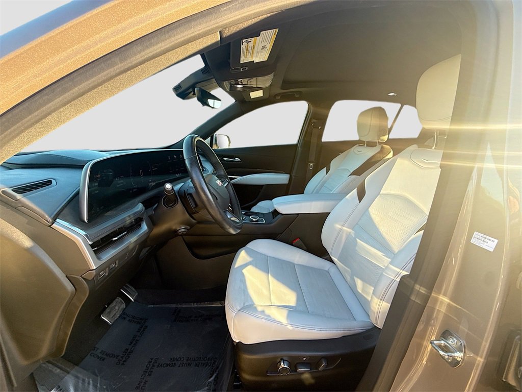 Used 2024 Cadillac XT4 Sport image 21