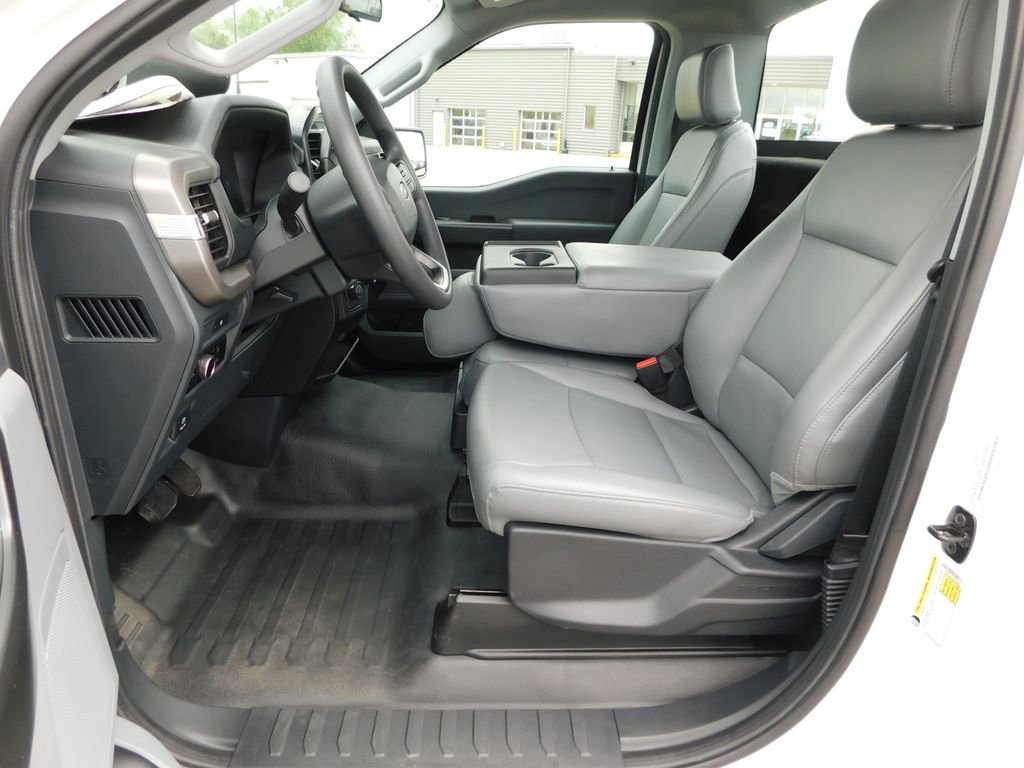 Used 2025 Ford F150 XL RWD image 17
