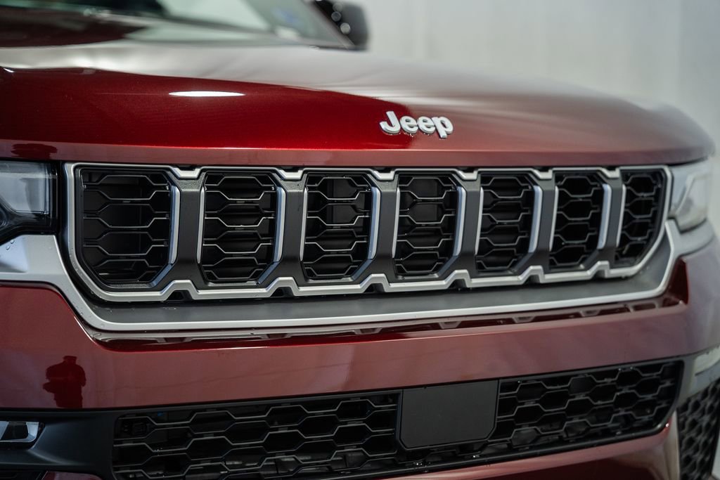 New 2026 Jeep Grand Cherokee L Limited w/ MOPAR Finishing Package AWD/4WD image 12