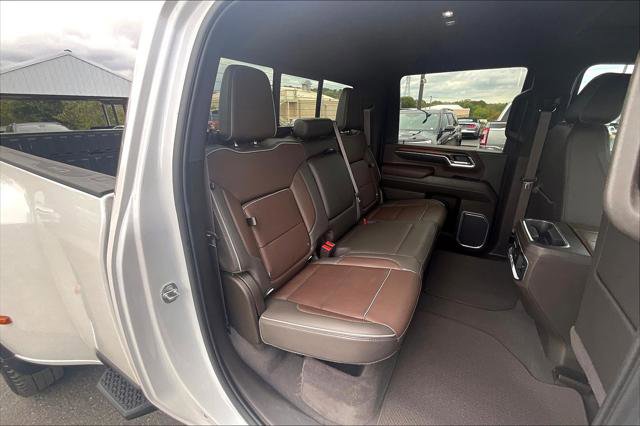 Used 2024 GMC Sierra 3500 Denali w/ Technology Package image 23