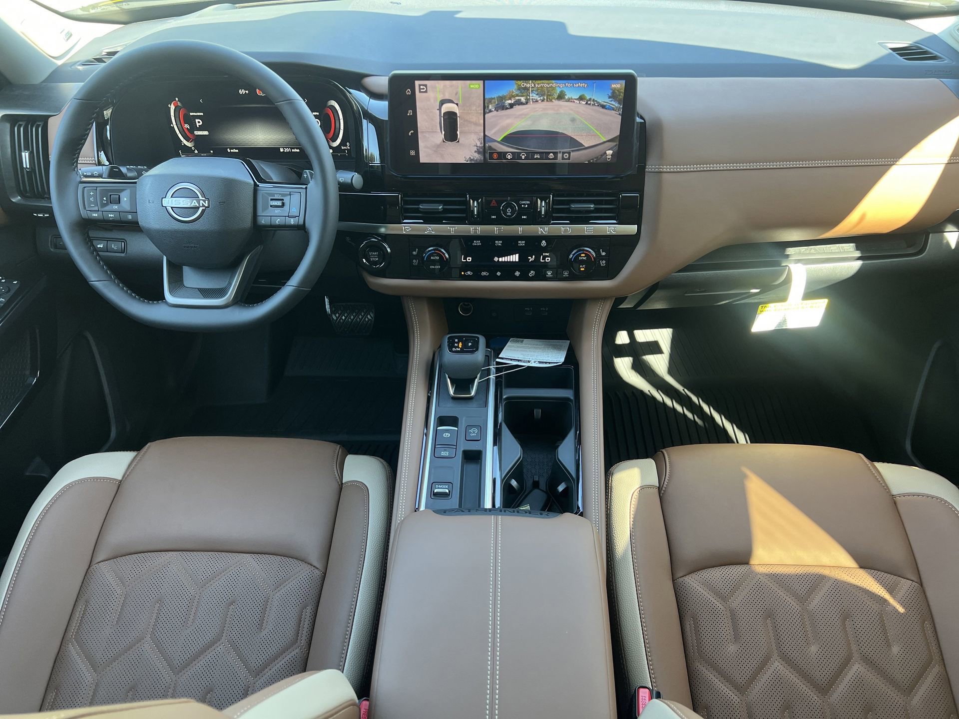 New 2026 Nissan Pathfinder Platinum video 2