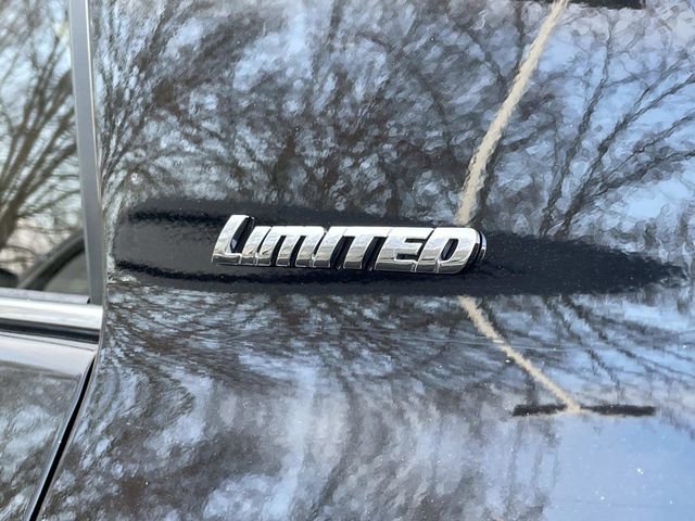 Used 2019 Toyota 4Runner Limited image 11