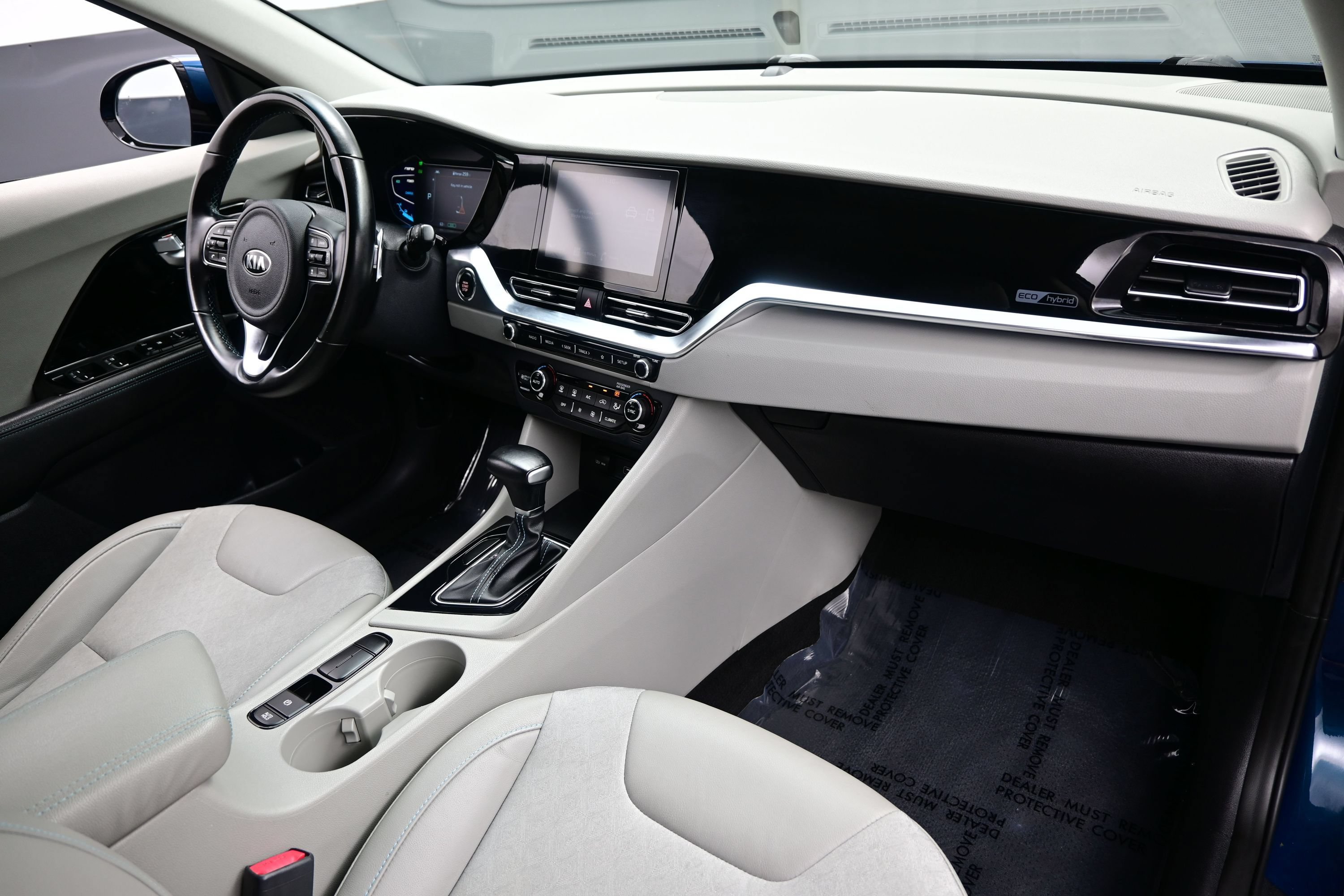 Used 2021 Kia Niro Touring FWD image 14