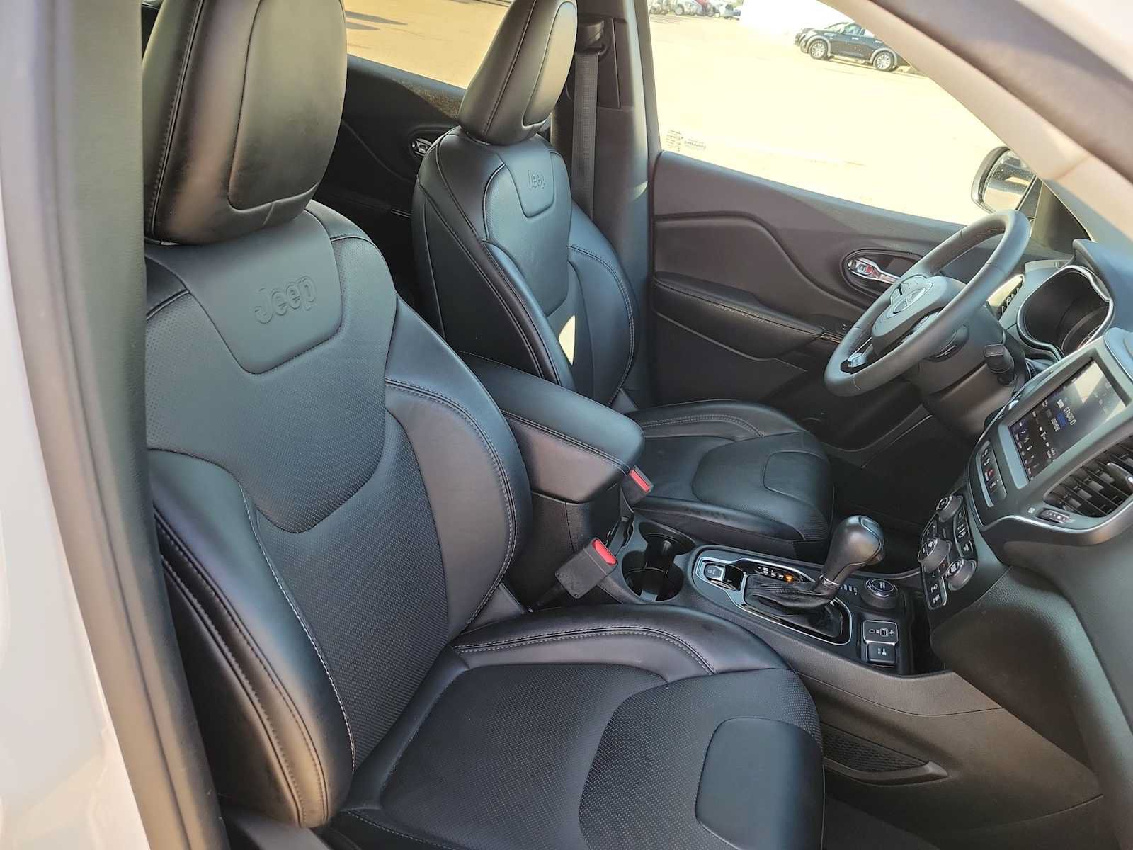 Used 2023 Jeep Cherokee Altitude Lux AWD/4WD image 18