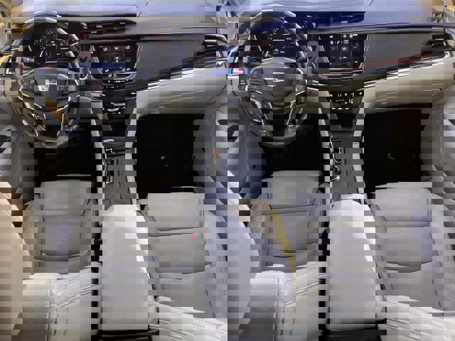 Used 2017 Cadillac XT5 Luxury w/ Driver Awareness Package image 12