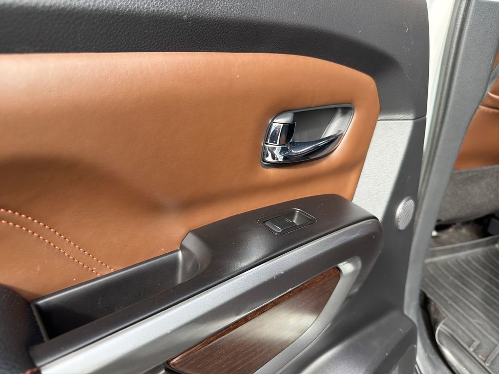 Used 2019 Nissan Titan Platinum Reserve w/ Platinum Utility Package image 22