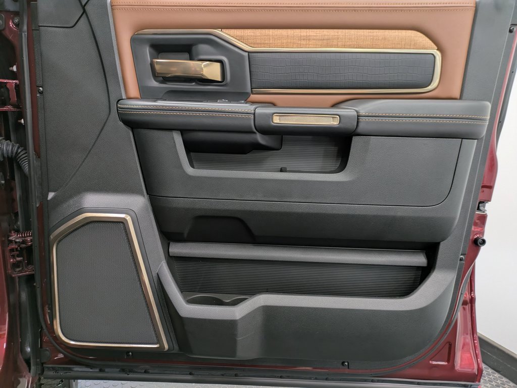 Used 2024 RAM 2500 Limited w/ Safety Group image 27