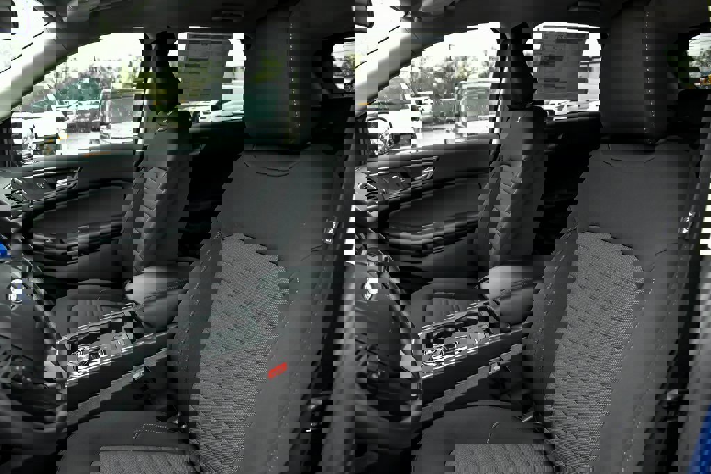 New 2024 Ford Edge SE w/ Black Appearance Package image 29