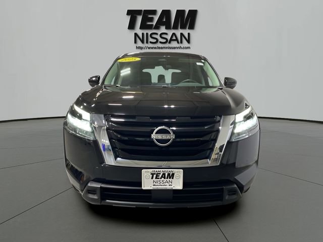 Certified 2025 Nissan Pathfinder SV AWD/4WD image 2