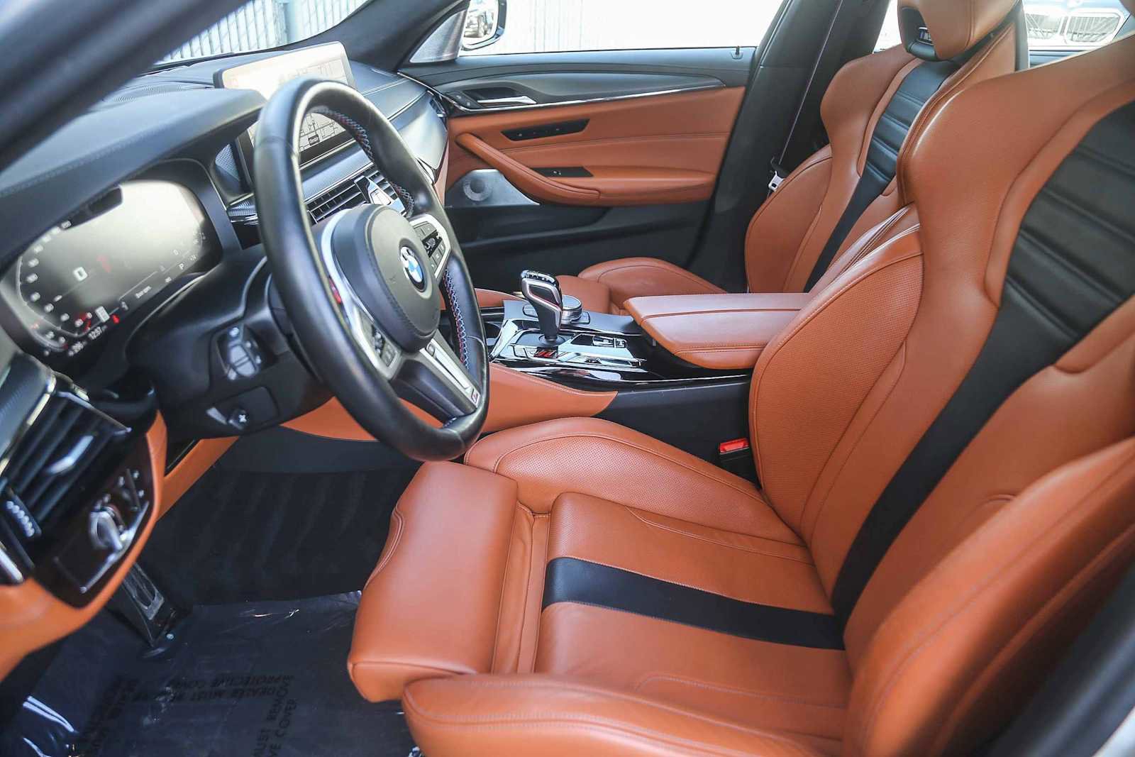 Used 2023 BMW M5 image 14