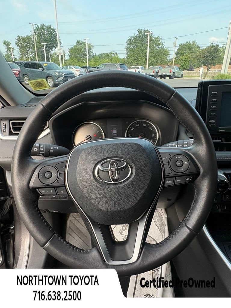 Used 2020 Toyota RAV4 XLE w/ Convenience Package AWD/4WD image 18