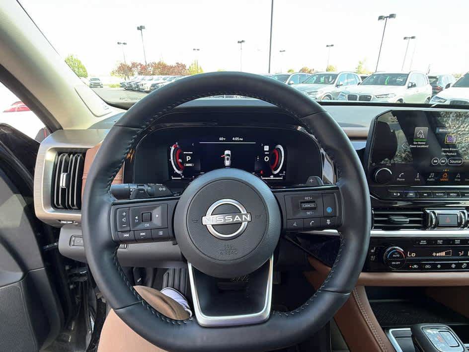 Used 2024 Nissan Pathfinder Platinum AWD/4WD image 15