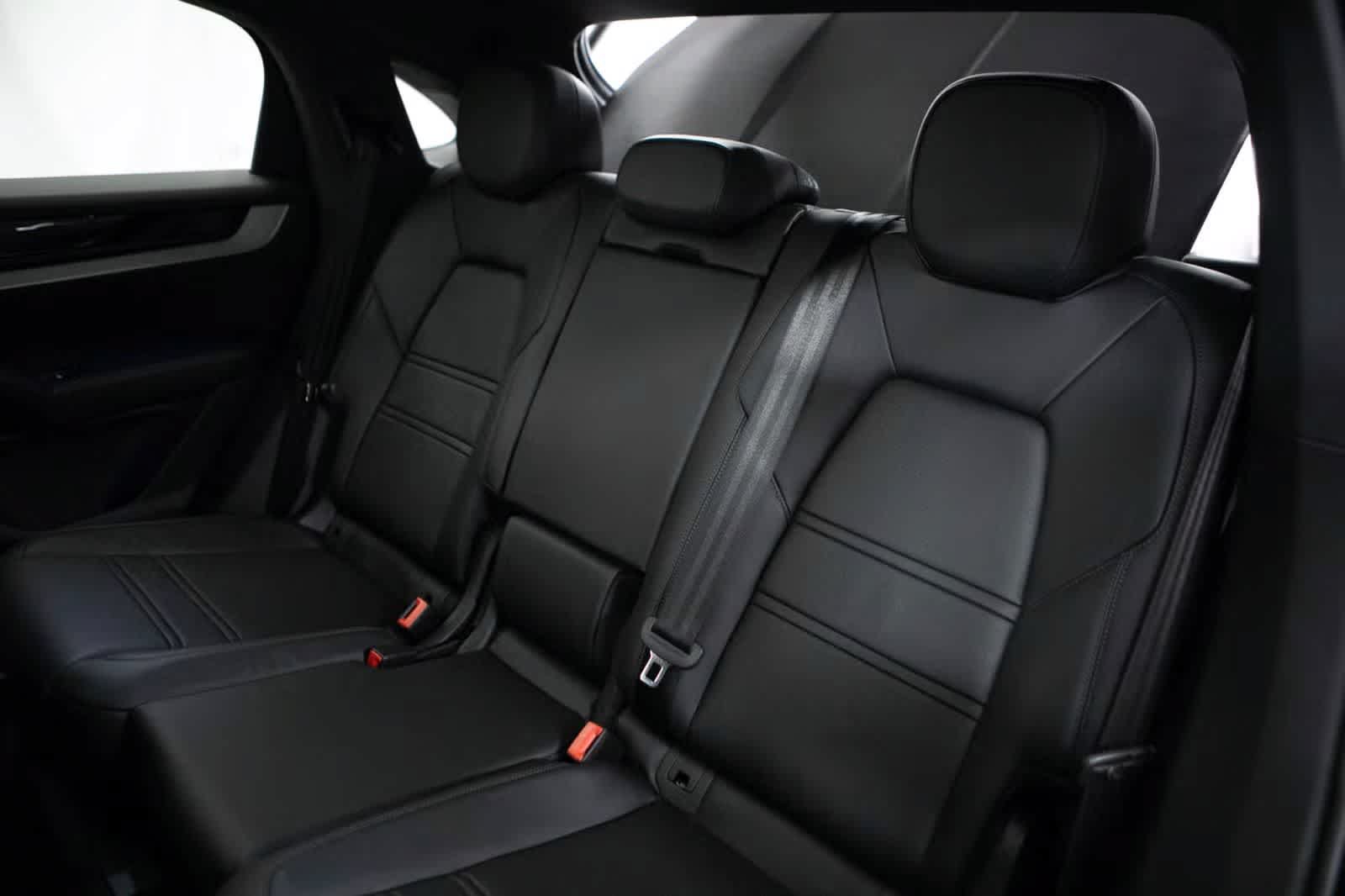 Certified 2026 Porsche Cayenne S AWD/4WD image 37