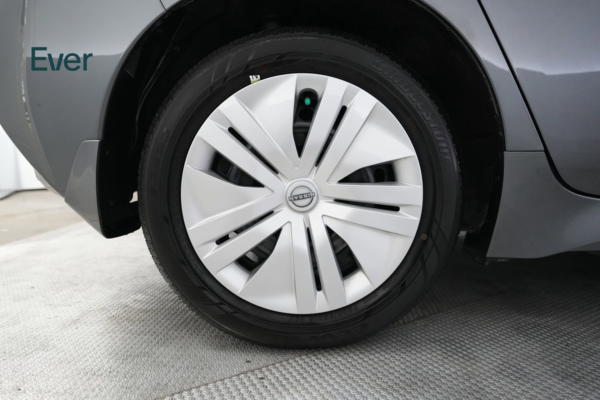 Used 2025 Nissan Leaf S FWD image 22