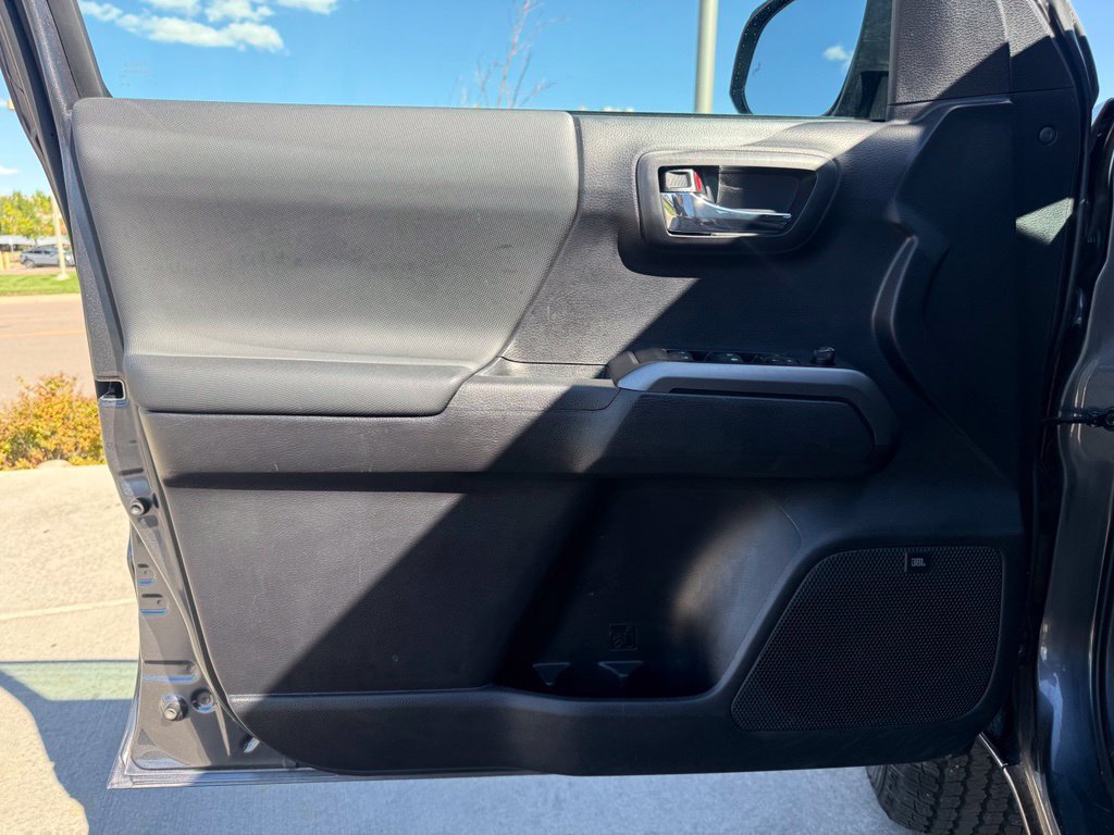 Used 2021 Toyota Tacoma TRD Pro AWD/4WD image 10