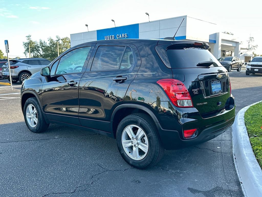 Used 2022 Chevrolet Trax LS w/ Tint and Cruise Package AWD/4WD image 7