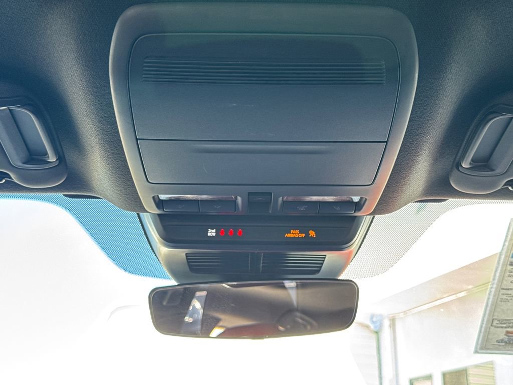 Used 2025 MAZDA MAZDA3 2.5 S Hatchback w/ Premium Pkg image 24