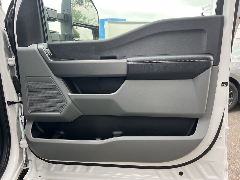 Used 2024 Ford F250 XLT image 11