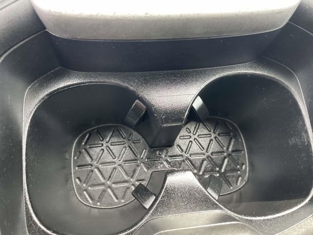 Used 2020 Toyota RAV4 XLE image 27