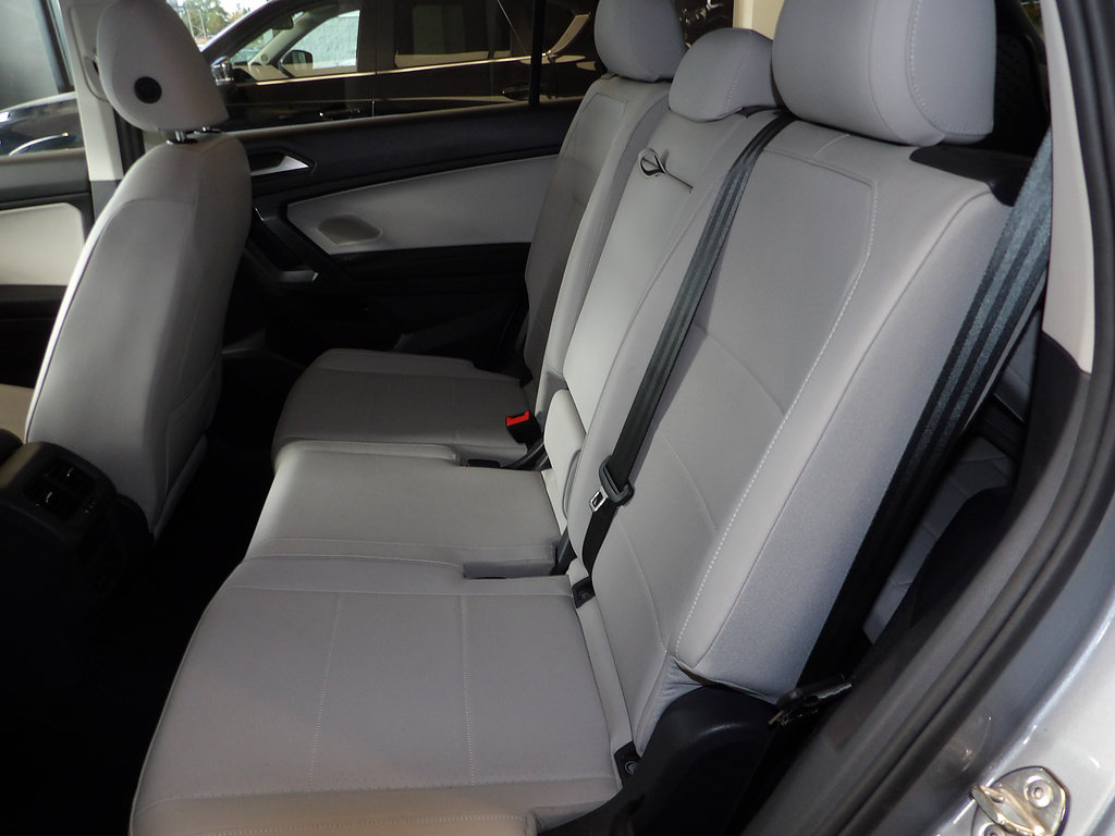 Used 2021 Volkswagen Tiguan SE FWD image 23