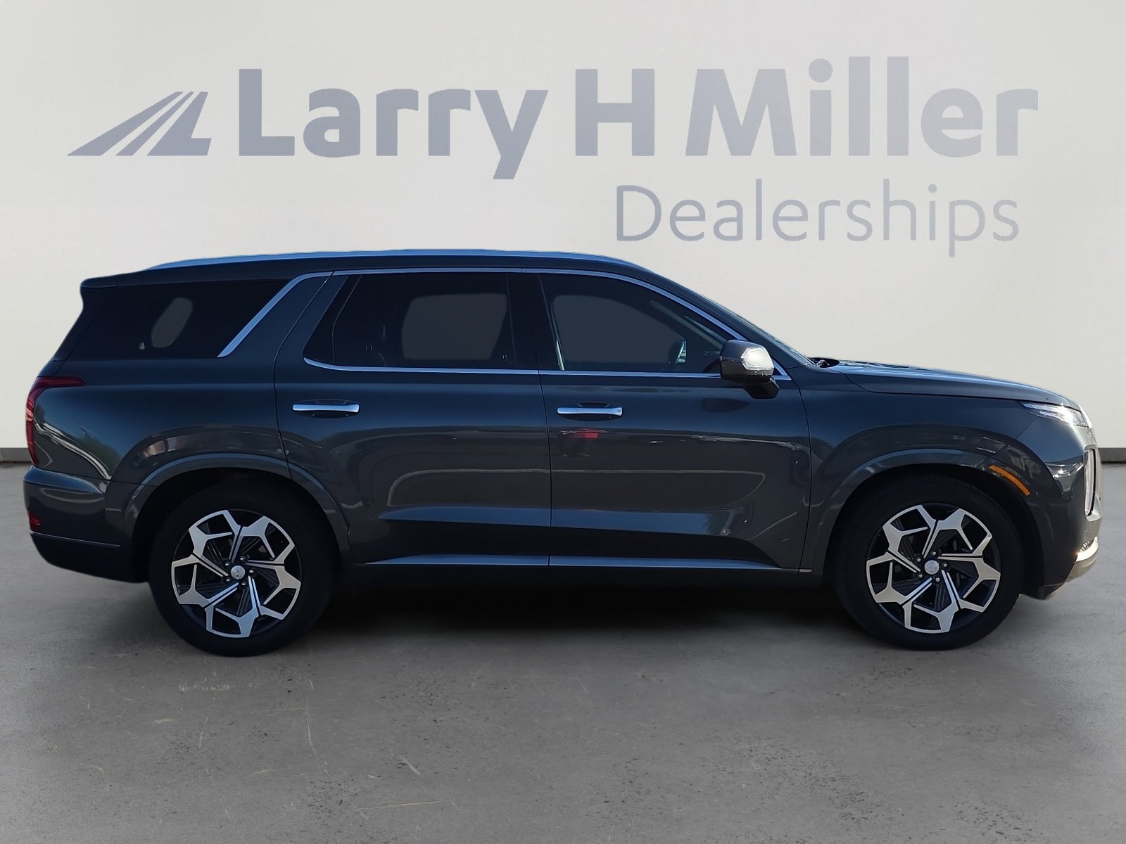 Used 2022 Hyundai Palisade Calligraphy image 6