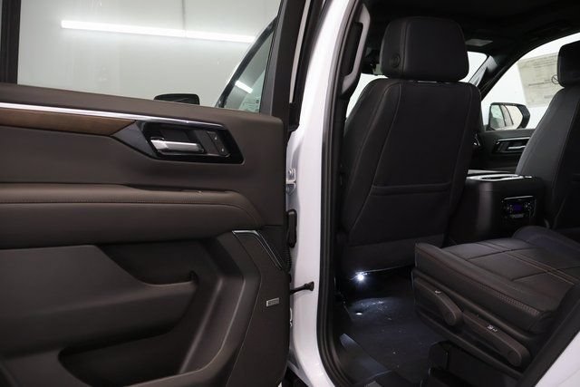 New 2026 Chevrolet Tahoe High Country w/ Sun And Tow Package AWD/4WD image 26