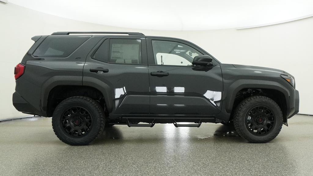 New 2026 Toyota 4Runner SR5 AWD/4WD image 30