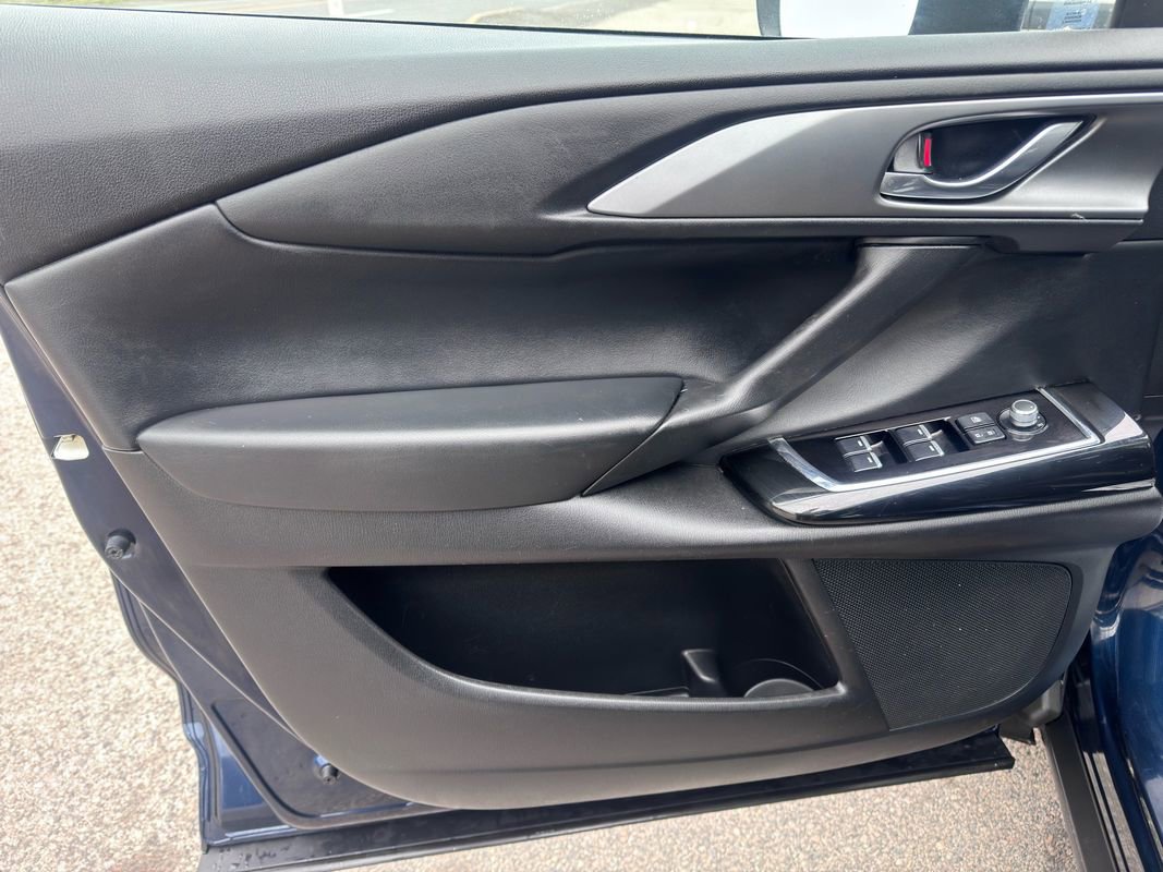 Used 2023 MAZDA CX-9 Touring image 9
