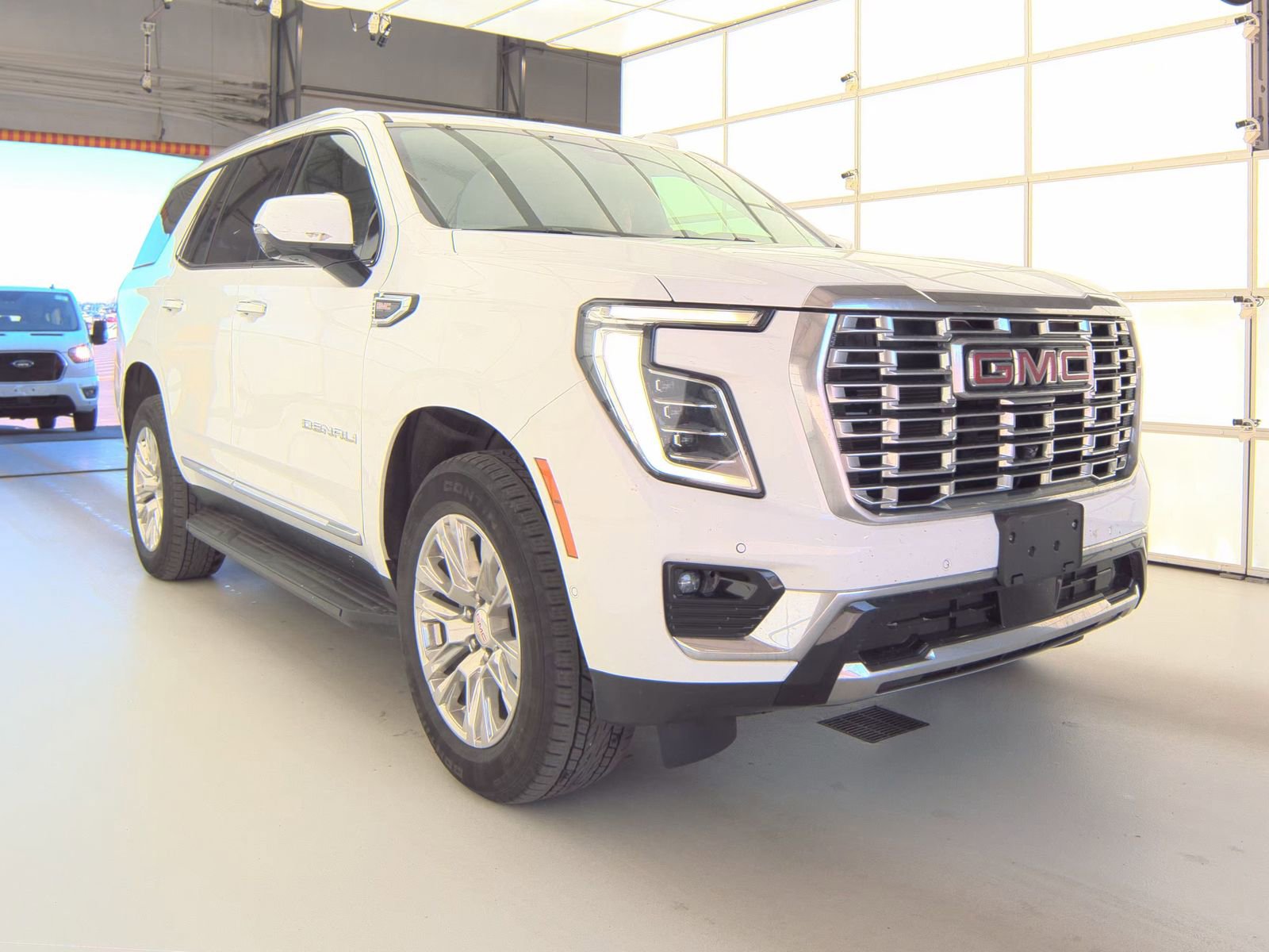 Used 2025 GMC Yukon Denali AWD/4WD image 2