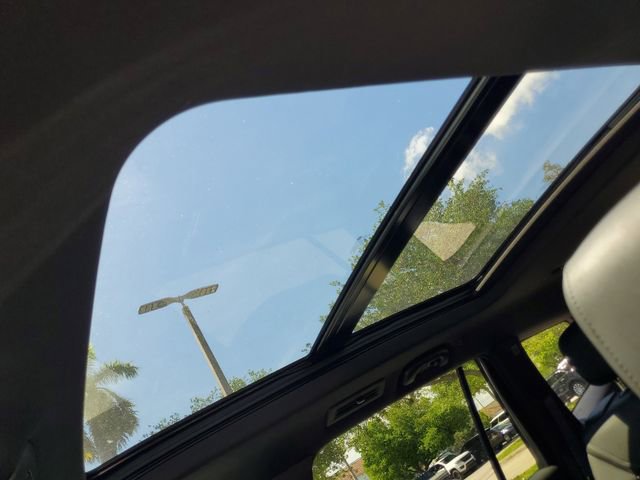 Certified 2024 Cadillac XT6 Luxury image 21