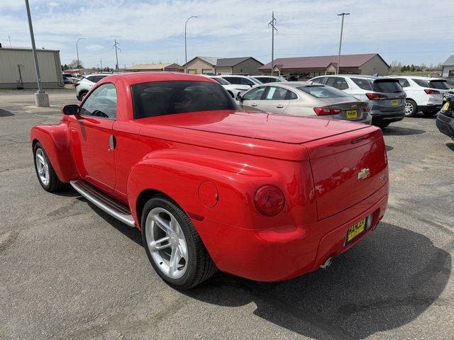 Used 2004 Chevrolet SSR w/ Preferred Equipment Group RWD image 12