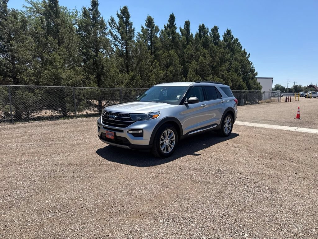 Used 2021 Ford Explorer XLT w/ Equipment Group 202A RWD image 1