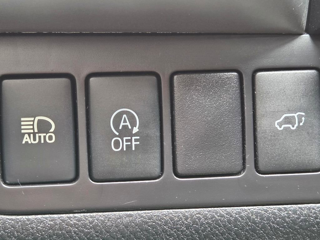 Used 2017 Toyota Highlander SE AWD/4WD image 18