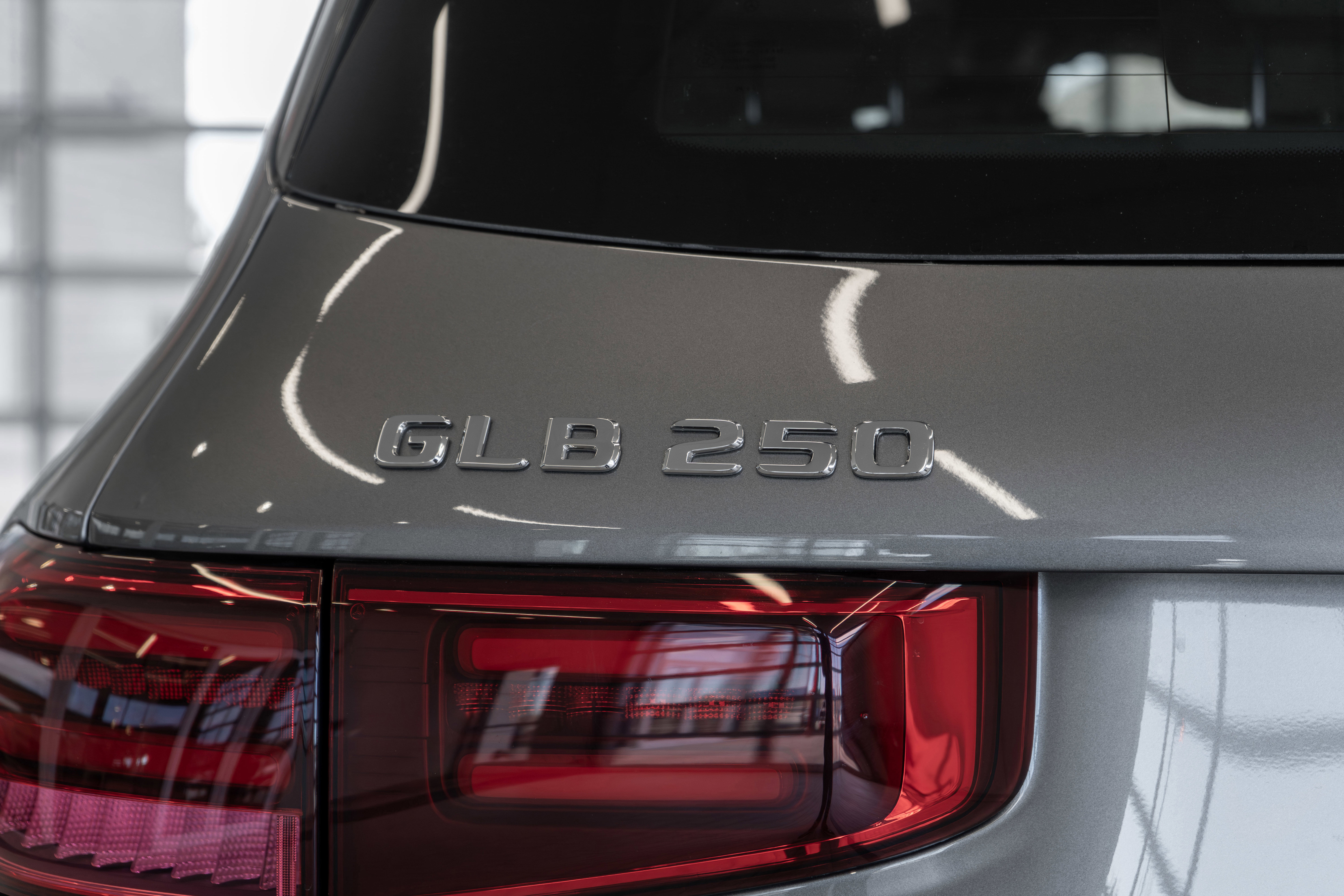 Used 2025 Mercedes-Benz GLB 250 4MATIC image 22