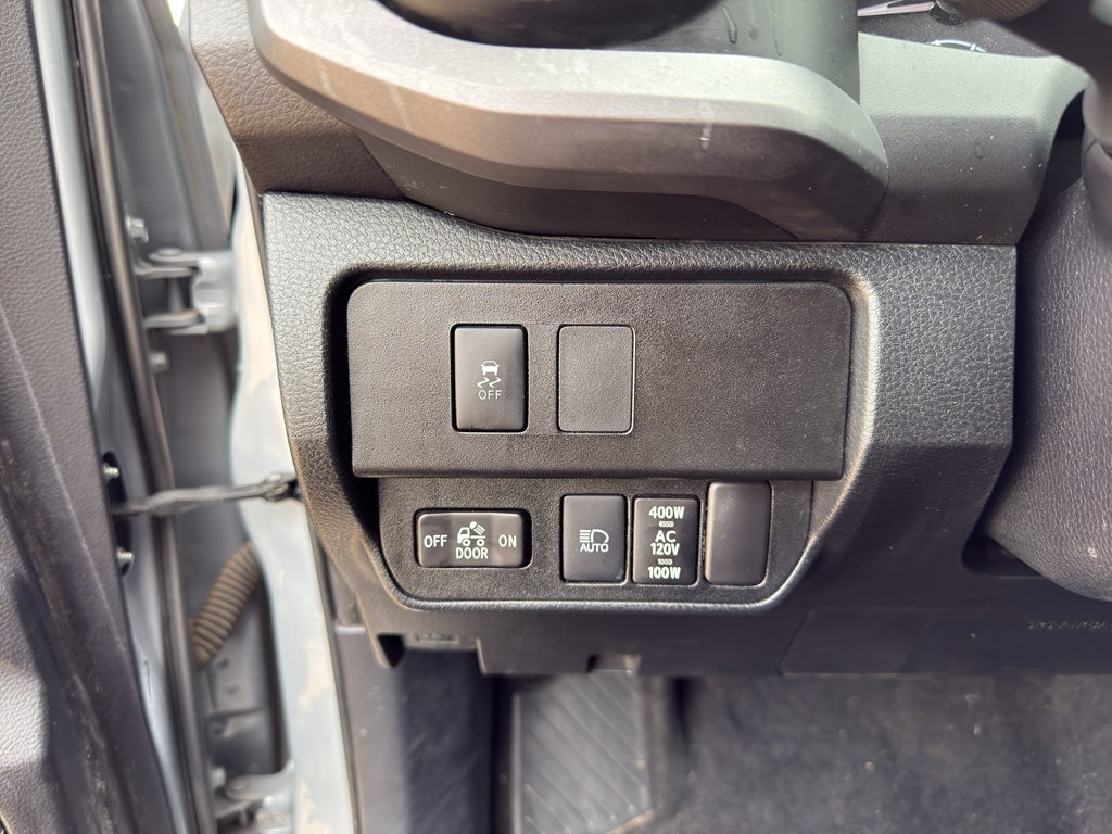 Used 2021 Toyota Tacoma TRD Sport w/ Technology Package RWD image 14