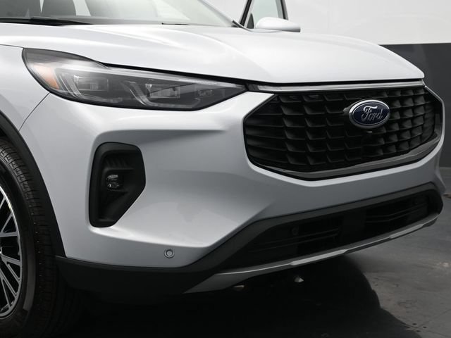 New 2025 Ford Escape SE w/ PHEV Premium Package FWD image 32