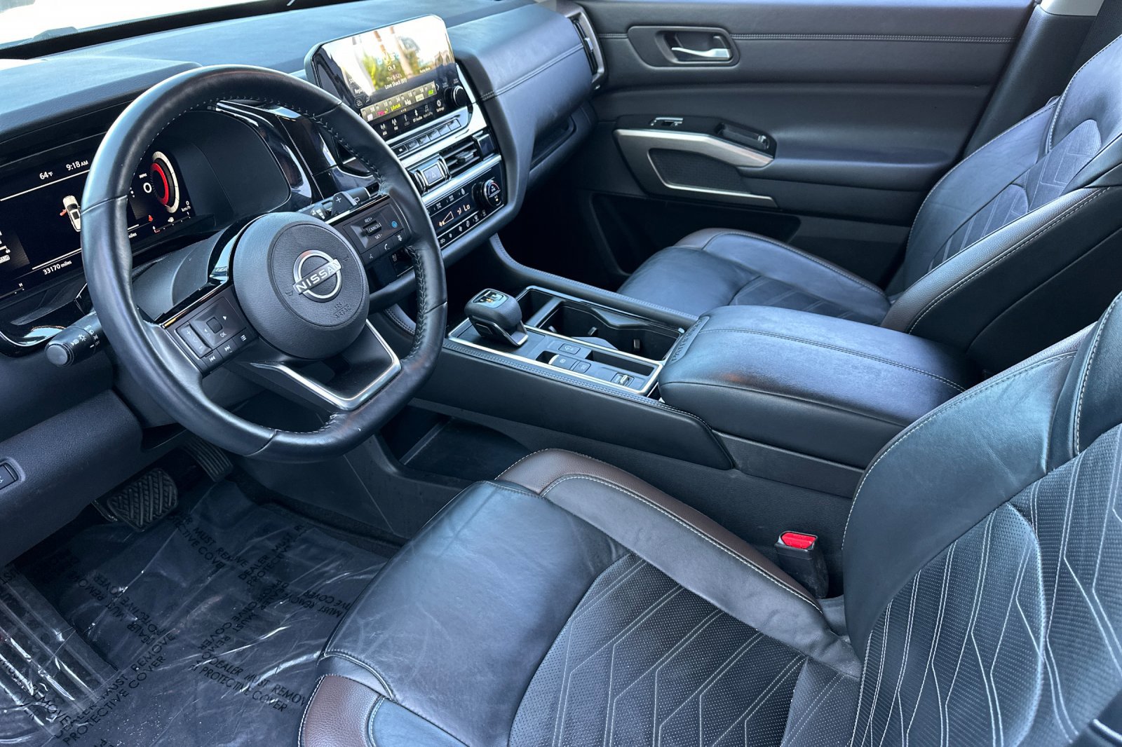 Certified 2023 Nissan Pathfinder Platinum w/ Cargo Package FWD image 10