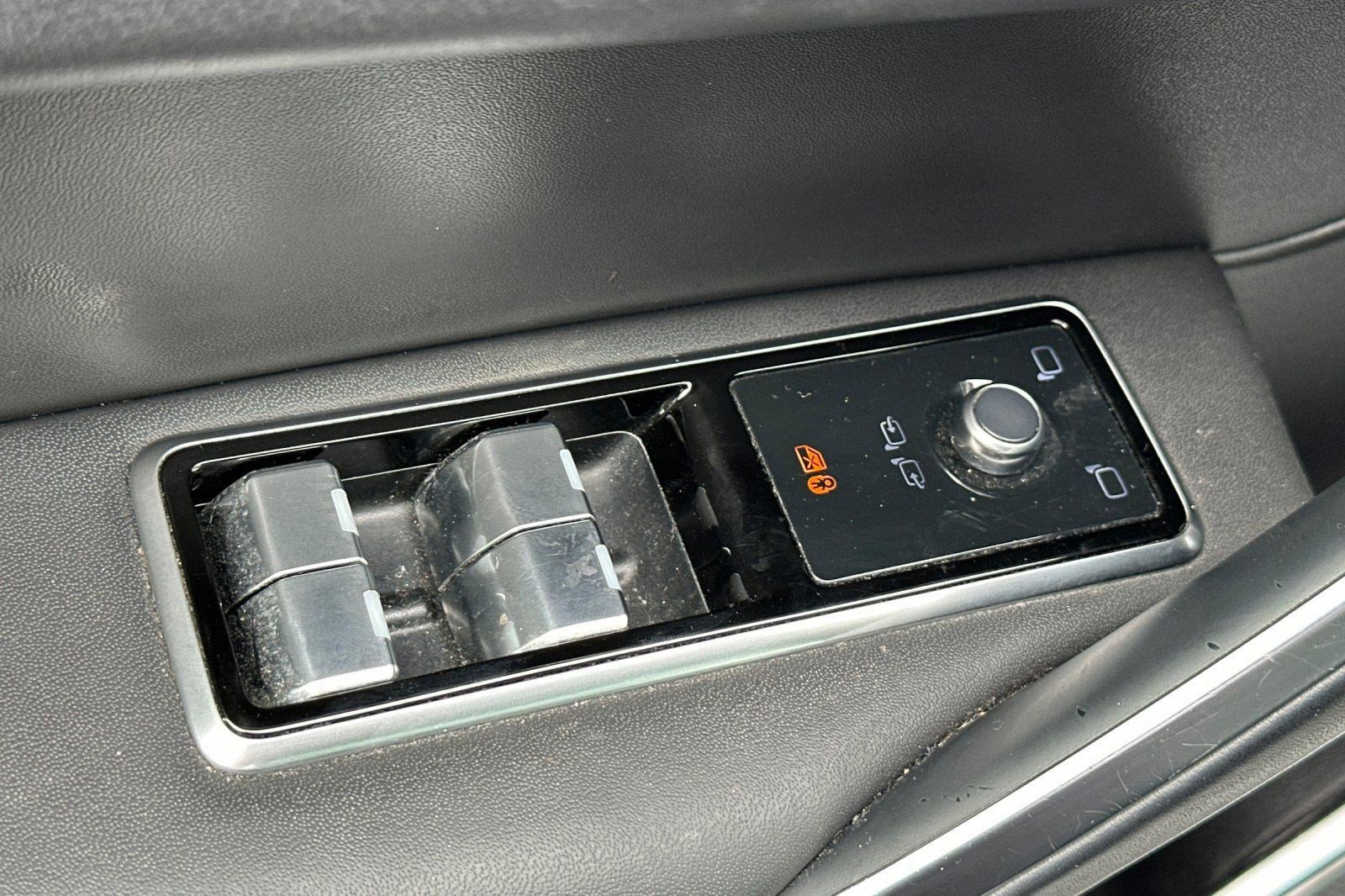 Used 2021 Jaguar F-PACE S image 13