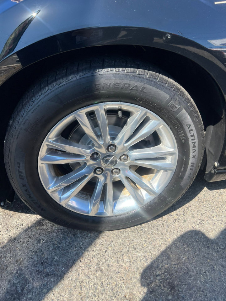 Used 2017 Chrysler 300 Limited image 14