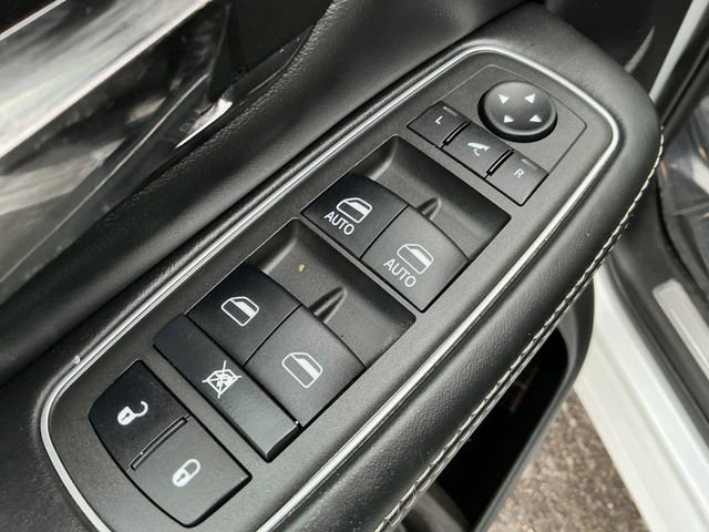 Used 2022 RAM 1500 Limited w/ Body-Colour Bumper Group image 25