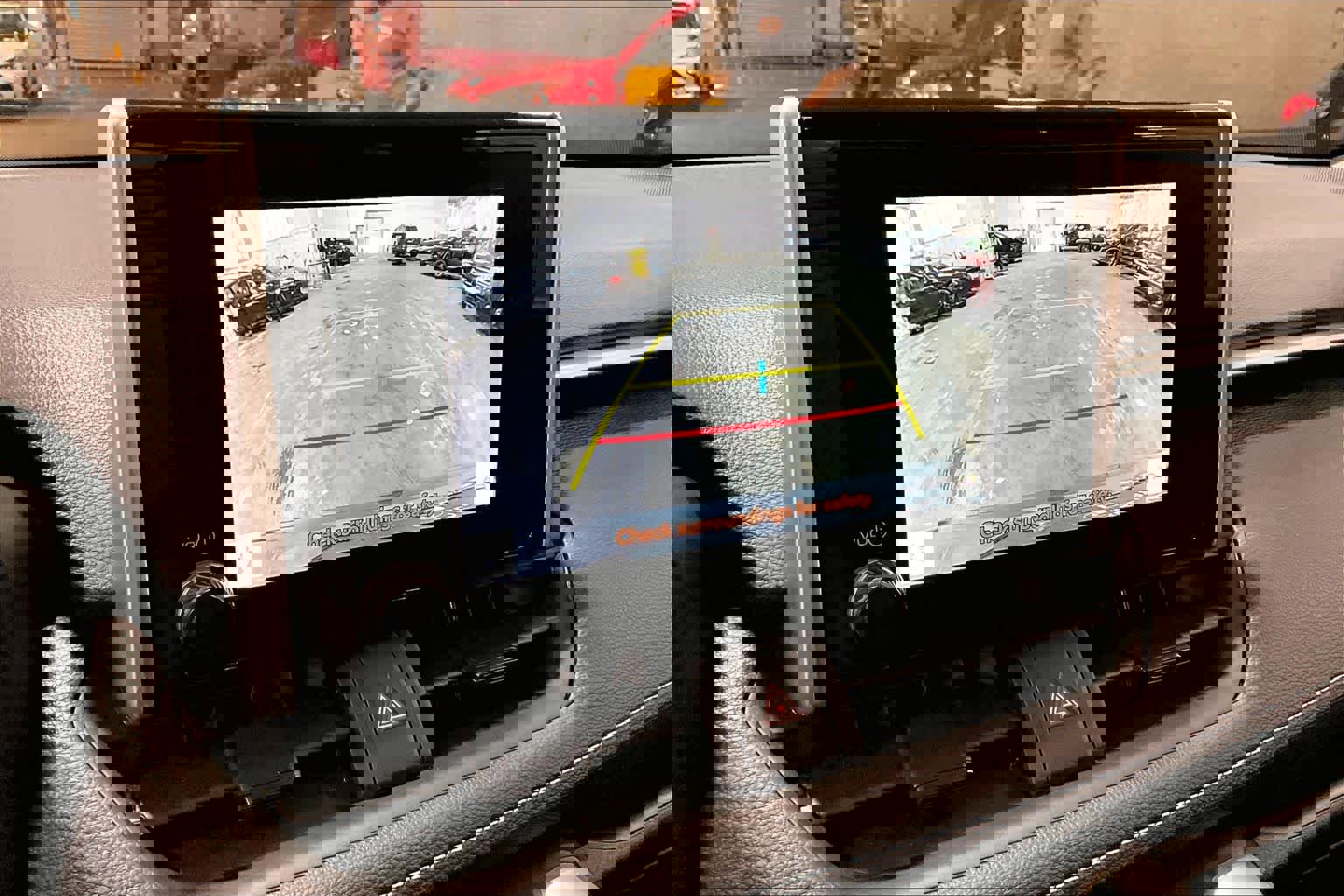 Used 2025 Toyota RAV4 XLE AWD/4WD image 27