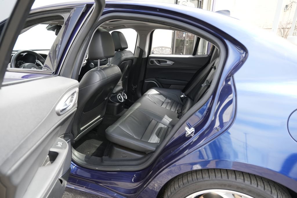 Used 2019 Alfa Romeo Giulia Ti Sport w/ Quick Order Package 22U Sport image 27